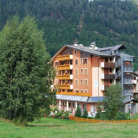 Hotel Derby アプリーカ エクステリア 写真